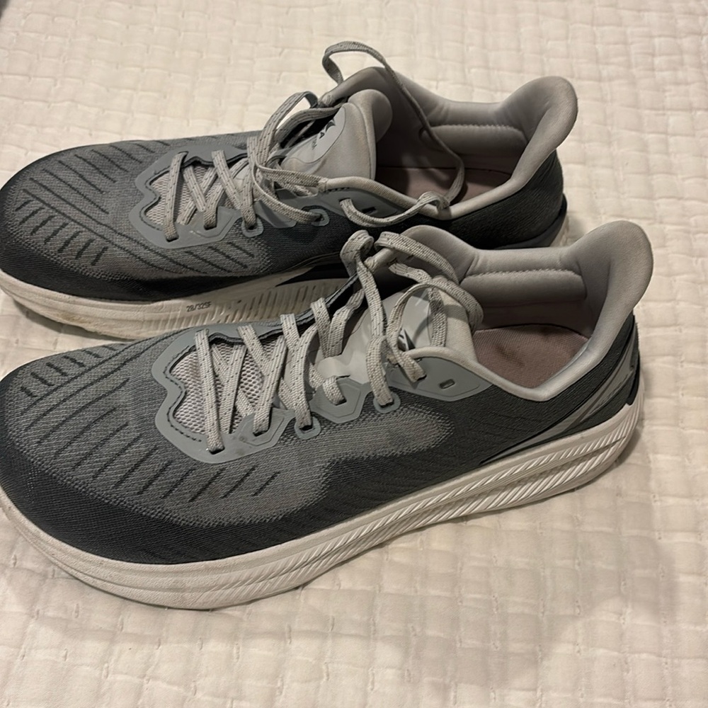 Men’s Altra Experience Form size 11